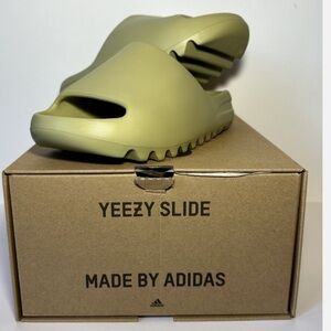 Adidas Yeezy Slides Men's Size US 11 Resin Green Comfort Casual Slip-On Sandal